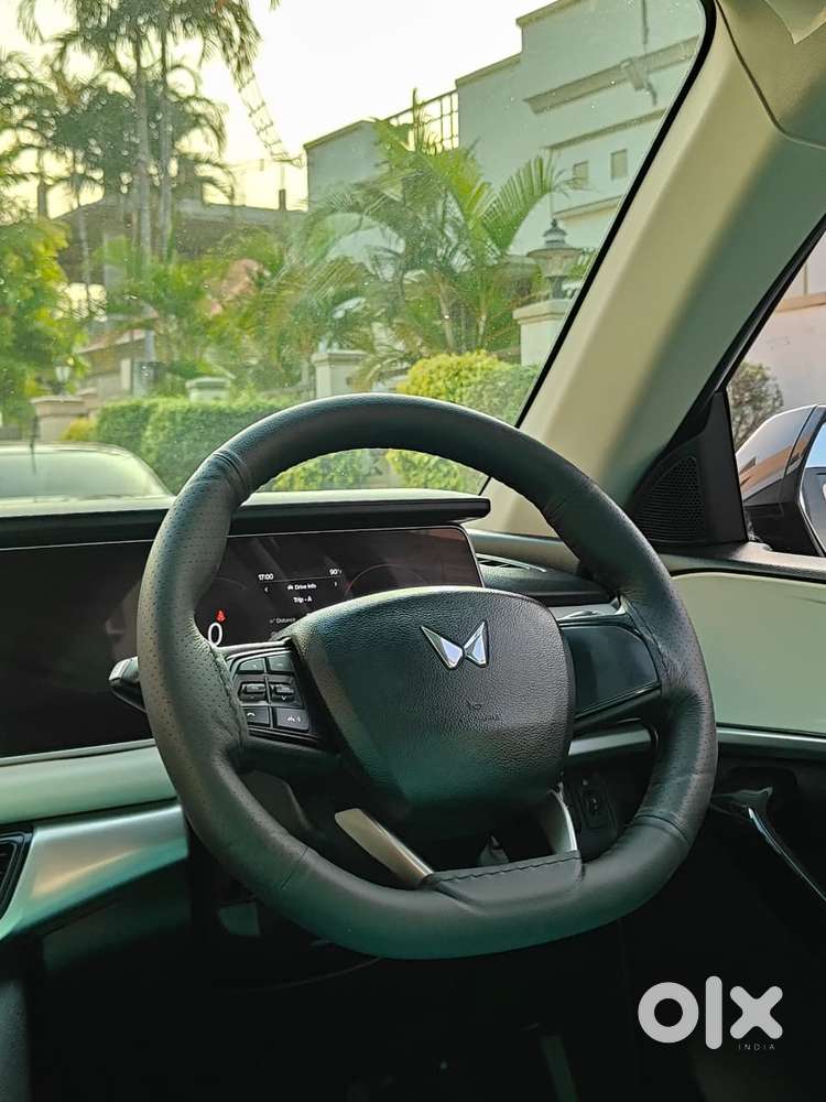 Mahindra Xuv700 2.2 Ax 5 Diesel Mt 7 Str, 2022, Diesel