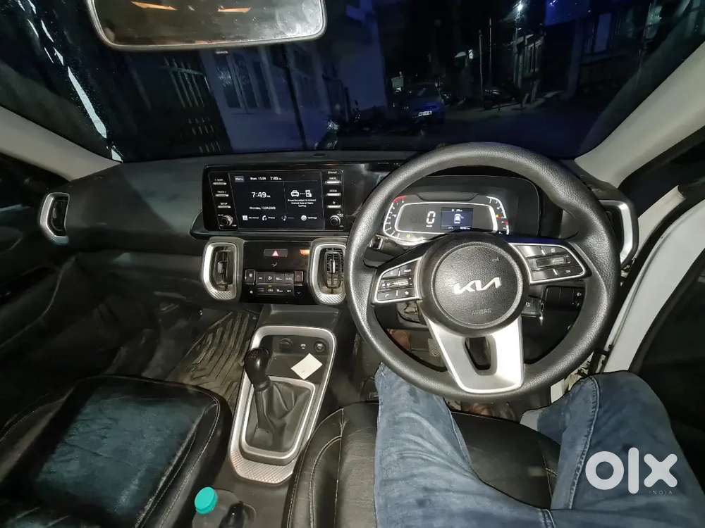 Kia Sonet Htk 1.2 Petrol Showroom Condition