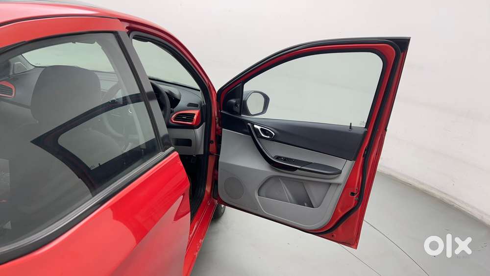 Tata Tiago Xza Plus, 2020, Petrol