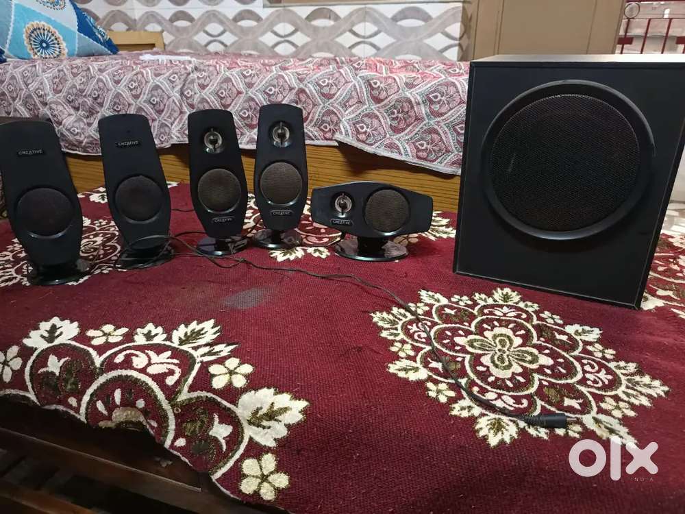 Creative 5.1 speaker system with woofer and five speaker