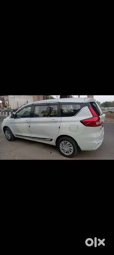 Maruti Suzuki Ertiga 2022-2023 Vxi Cng, 2023, Cng & Hybrids