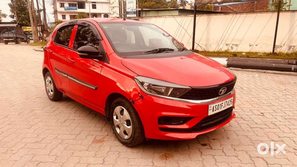 Tata Tiago 1.2 Revotron Xt (o), 2023, Petrol