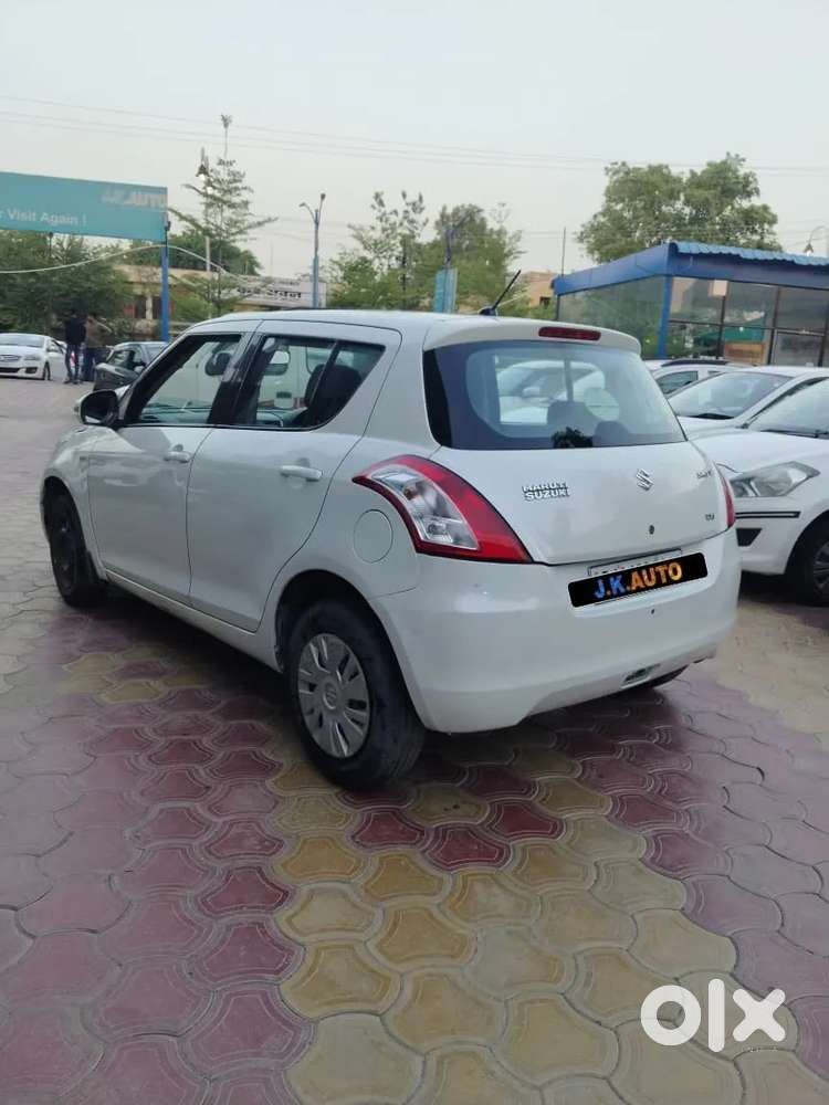 Maruti Suzuki Swift Vxi, 2012, Petrol
