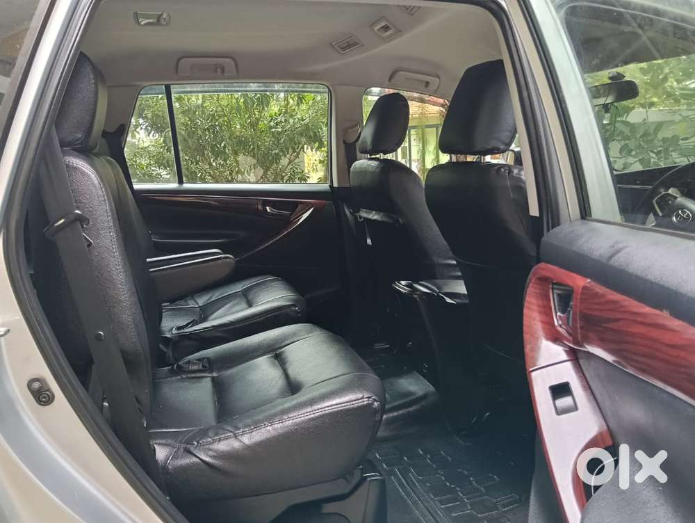 Toyota Innova Crysta 2.4 G Mt, 2017, Diesel