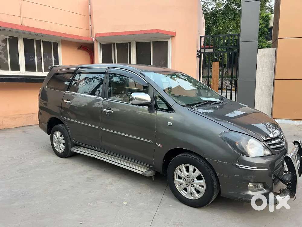 Toyota Innova 2.5 V 2009