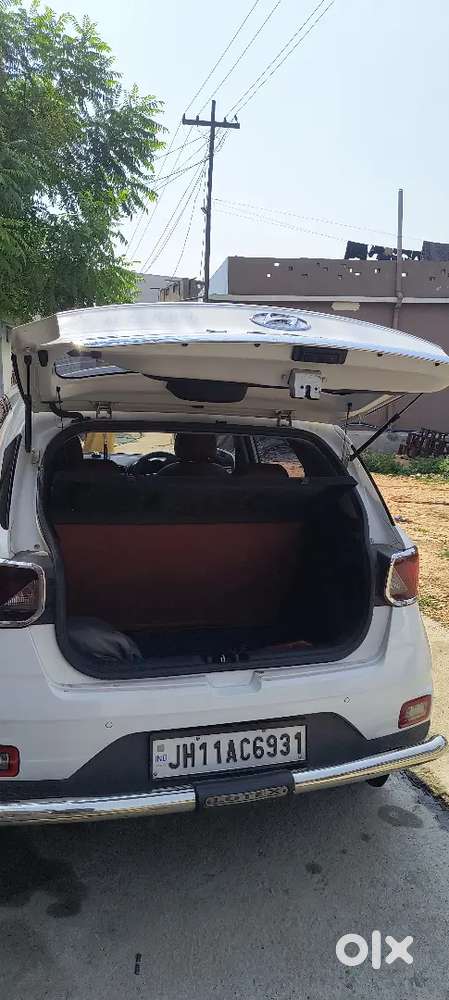 Hyundai Venue 2020 Petrol Well Maintained