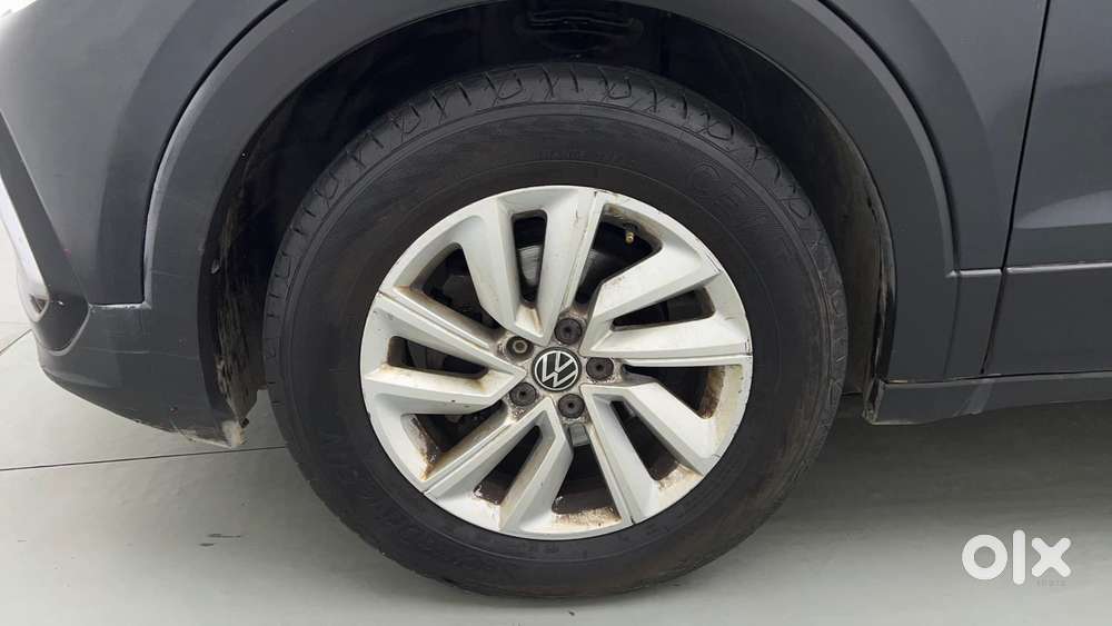 Volkswagen Taigun 1.0 Tsi Highline At, 2022, Petrol