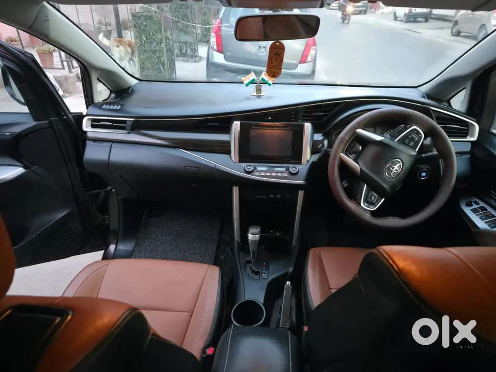 Toyota Innova Crysta 2017