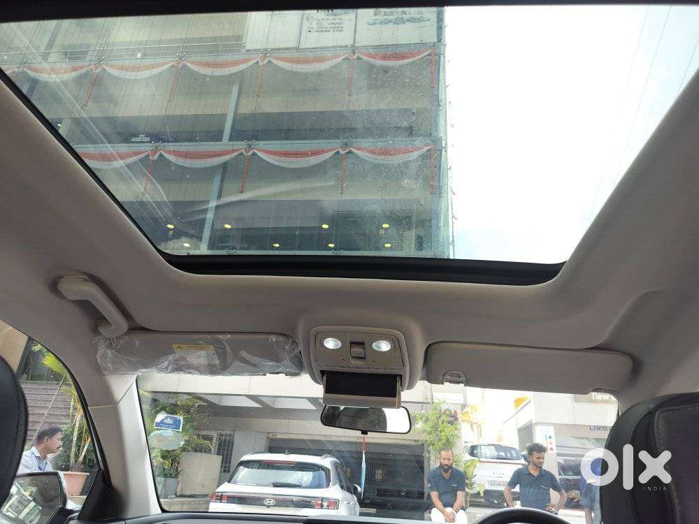 Mahindra Xuv700 2.0 Ax 5 Petrol At Str, 2022, Petrol