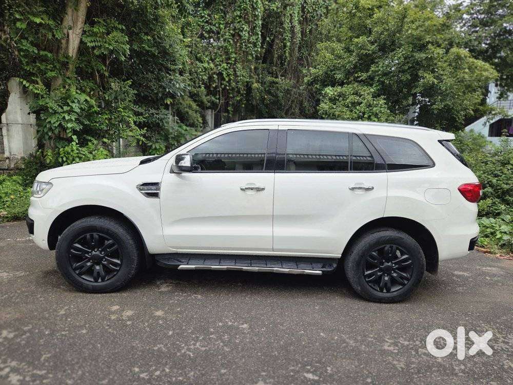 Ford Endeavour 3.2 Titanium At 4x4, 2017, Diesel