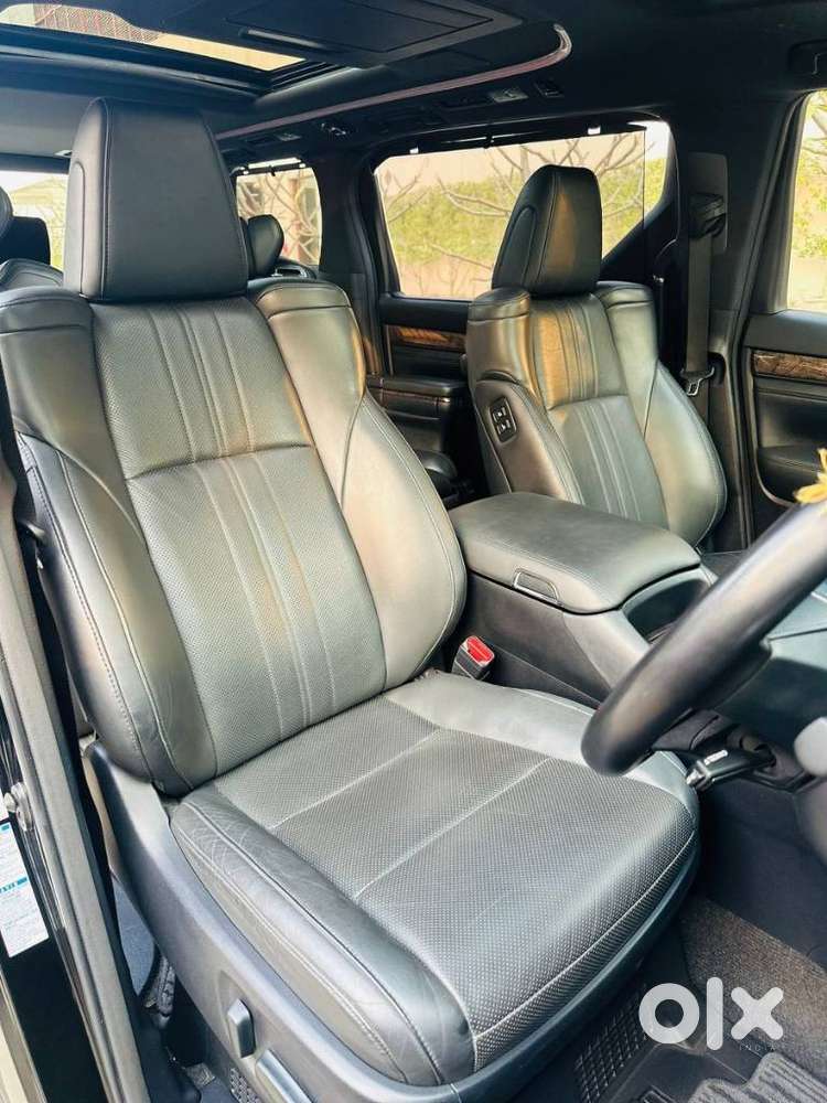 Toyota Vellfire 2.5 Hybrid, 2021, Petrol