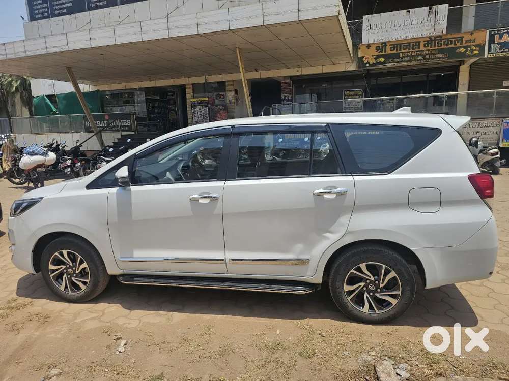 Toyota Innova Crysta 2024