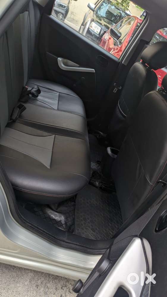 Ford Figo Petrol Titanium, 2013, Petrol