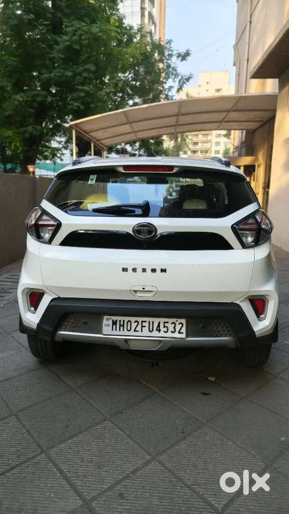 Tata Nexon Amt Diesel 2022 With Sunroof