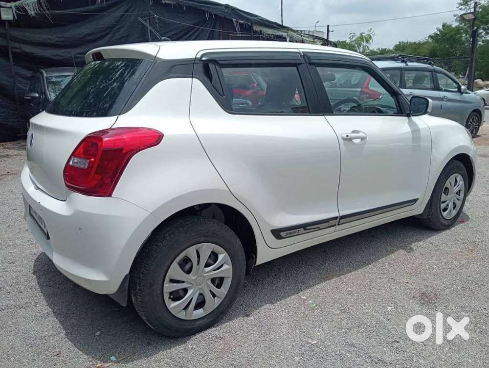Maruti Suzuki Swift Vxi Abs Bsiv, 2022, Petrol