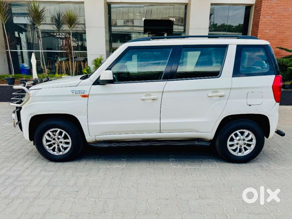 Mahindra Tuv 300 T8 Amt (automatic), 2016, Diesel