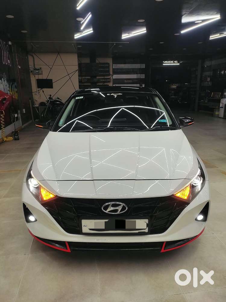 Hyundai I20 Asta (o) 1.2 Mt Dual Tone, 2023, Petrol