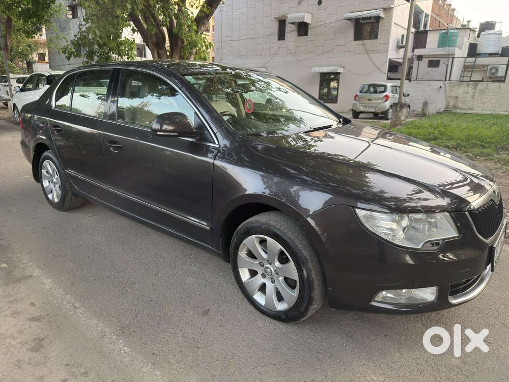 Skoda Superb 1.8 Elegance Tsi At, 2011, Petrol