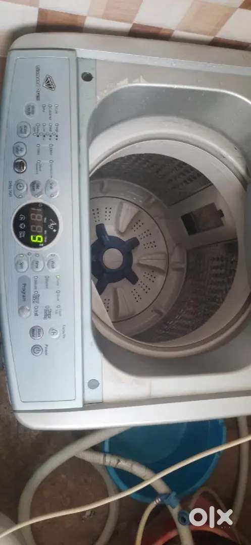 A fully automatic washing machine