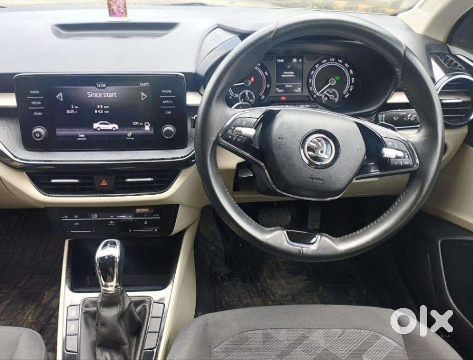 Skoda Slavia 1.0 Ambition Tsi, 2023, Petrol