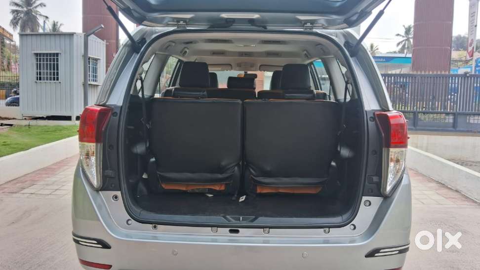 Toyota Innova Crysta 2.4 G Mt 7 Str, 2017, Diesel