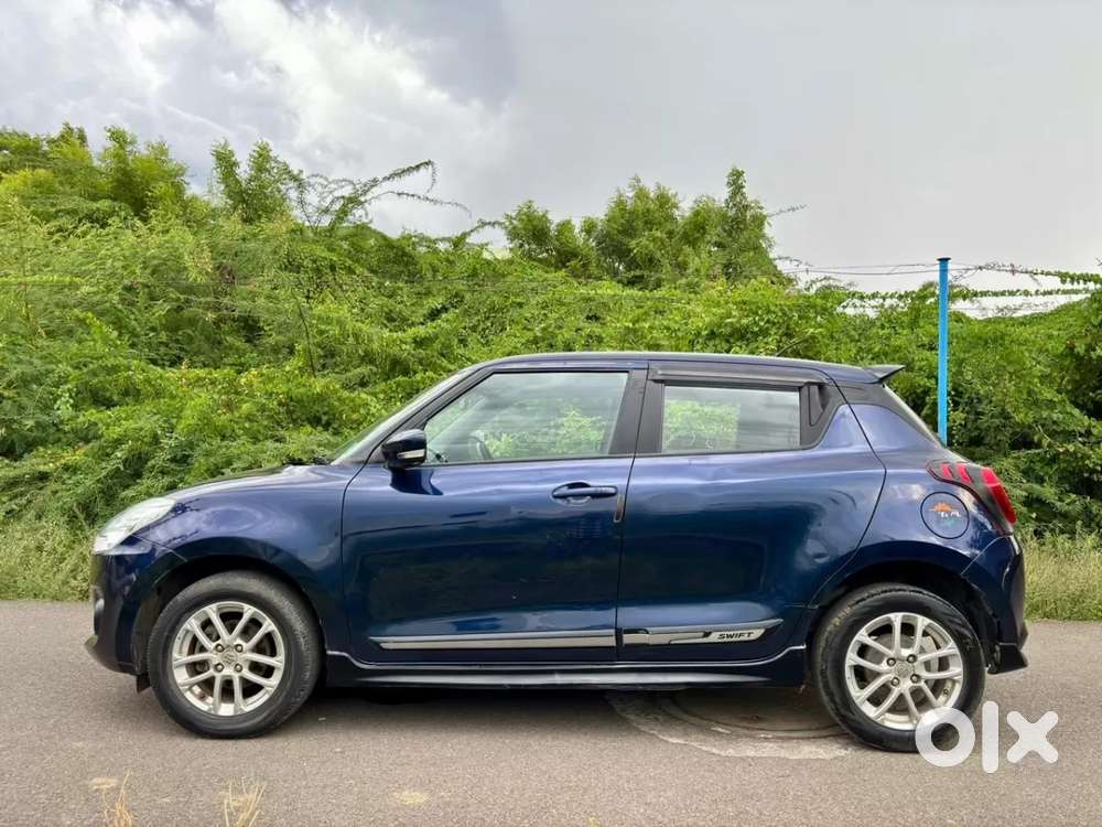 Maruti Suzuki Swift 1.3 Zxi, 2023, Petrol