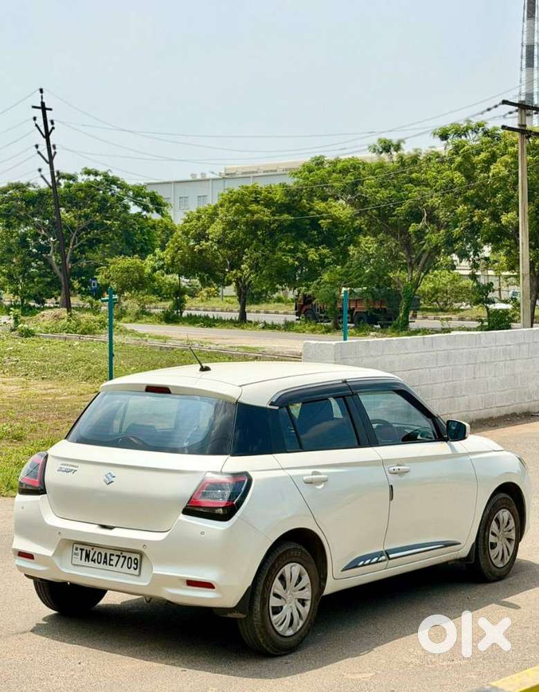 Maruti Suzuki Swift Vxi Optional, 2025, Petrol