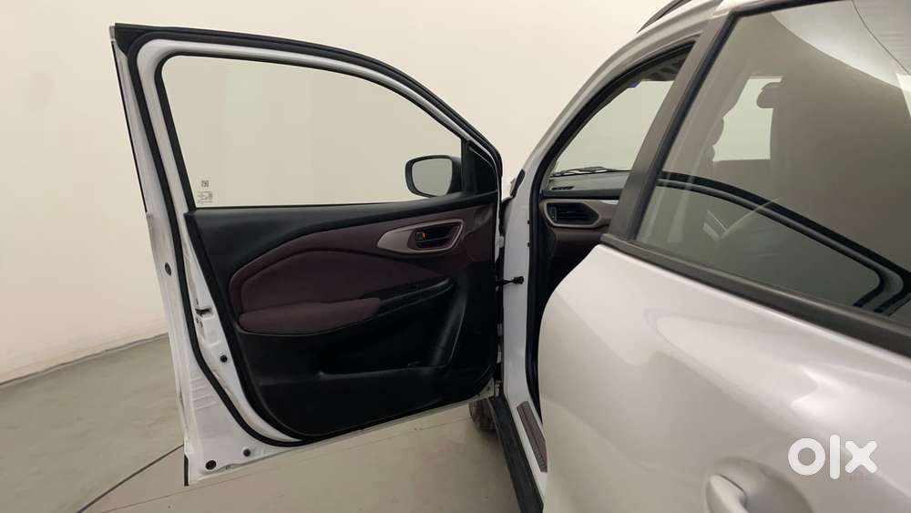 Maruti Suzuki Fronx Delta Plus 1.2l Ags, 2023, Petrol