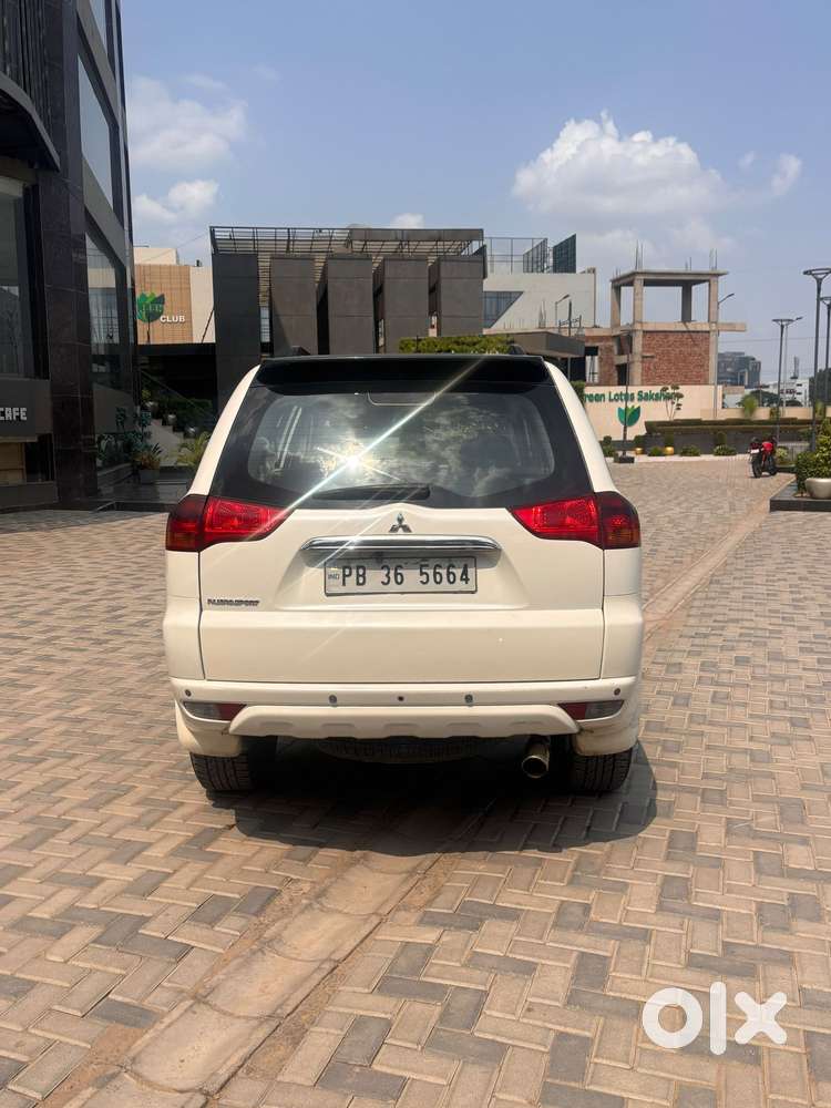 Mitsubishi Pajero Sport 2.5 Manual, 2012, Diesel