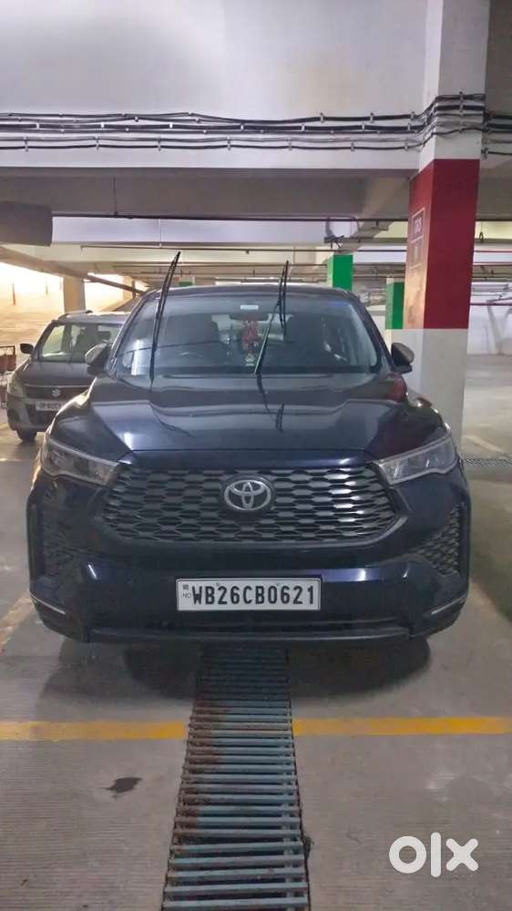 Toyota Innova Hycross 2024 Petrol