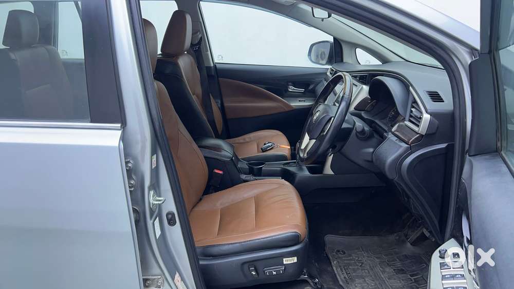 Toyota Innova Crysta 2.7 Zx At, 2016, Petrol