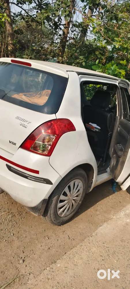 Maruti Suzuki Swift 2012 Diesel 140000 Km Driven