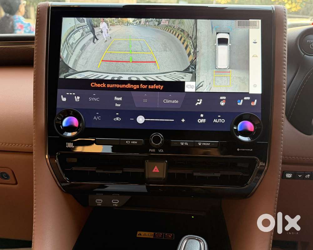 Toyota Vellfire Vip – Executive Lounge, 2024, Petrol