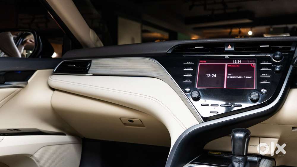 Toyota Camry Hybrid, 2020, Petrol