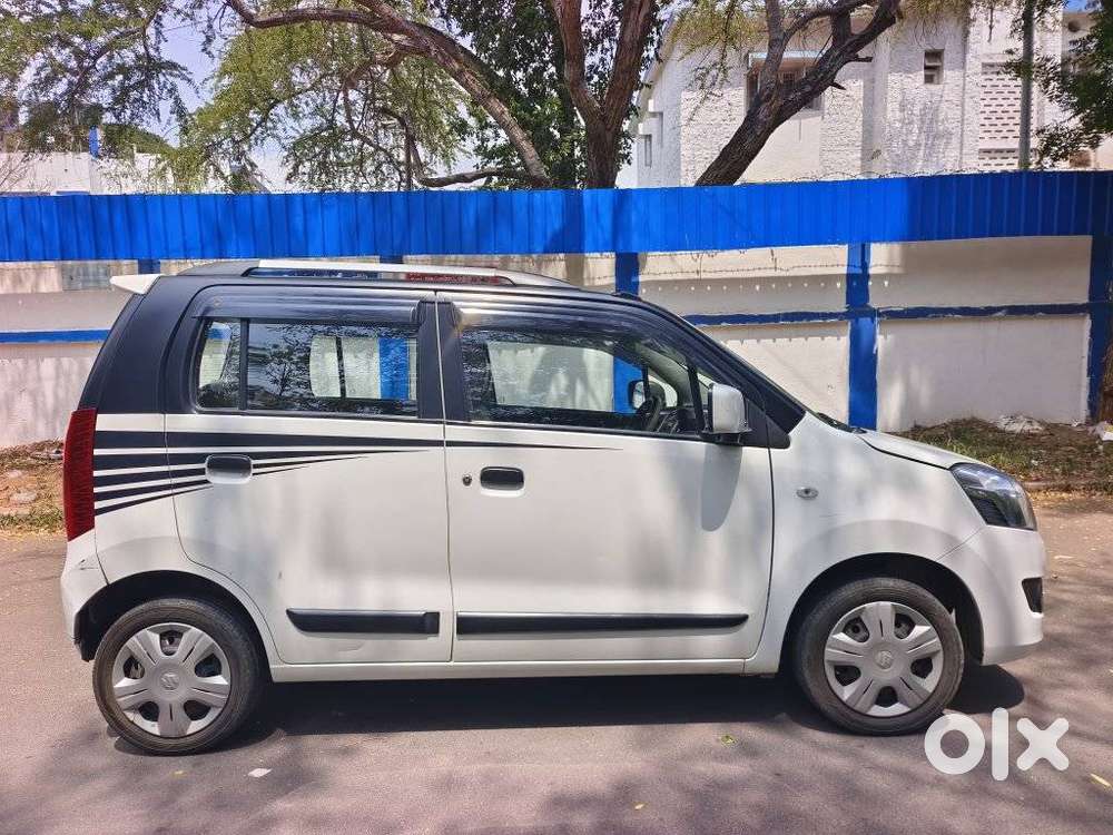 Maruti Suzuki Wagon R 1.0 Vxi (o) Amt, 2017, Petrol