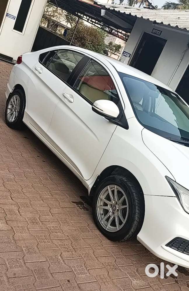 Honda City 2017 Diesel 115000 Km Driven, Well Maintained,