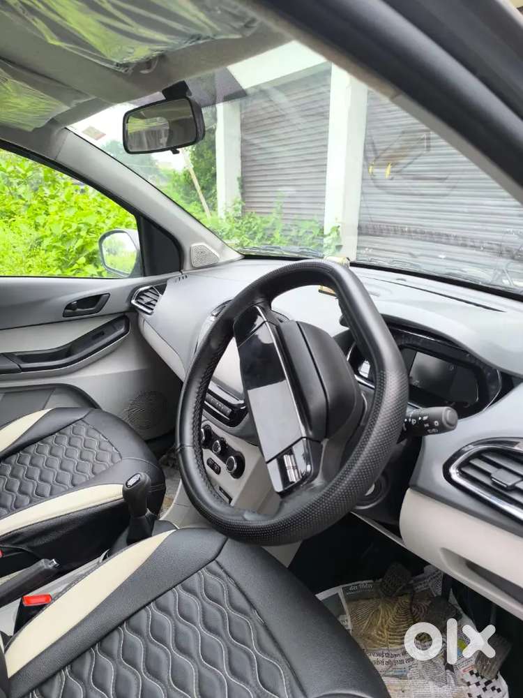 Tata Tiago Xt Icng 27 December 2025 Model