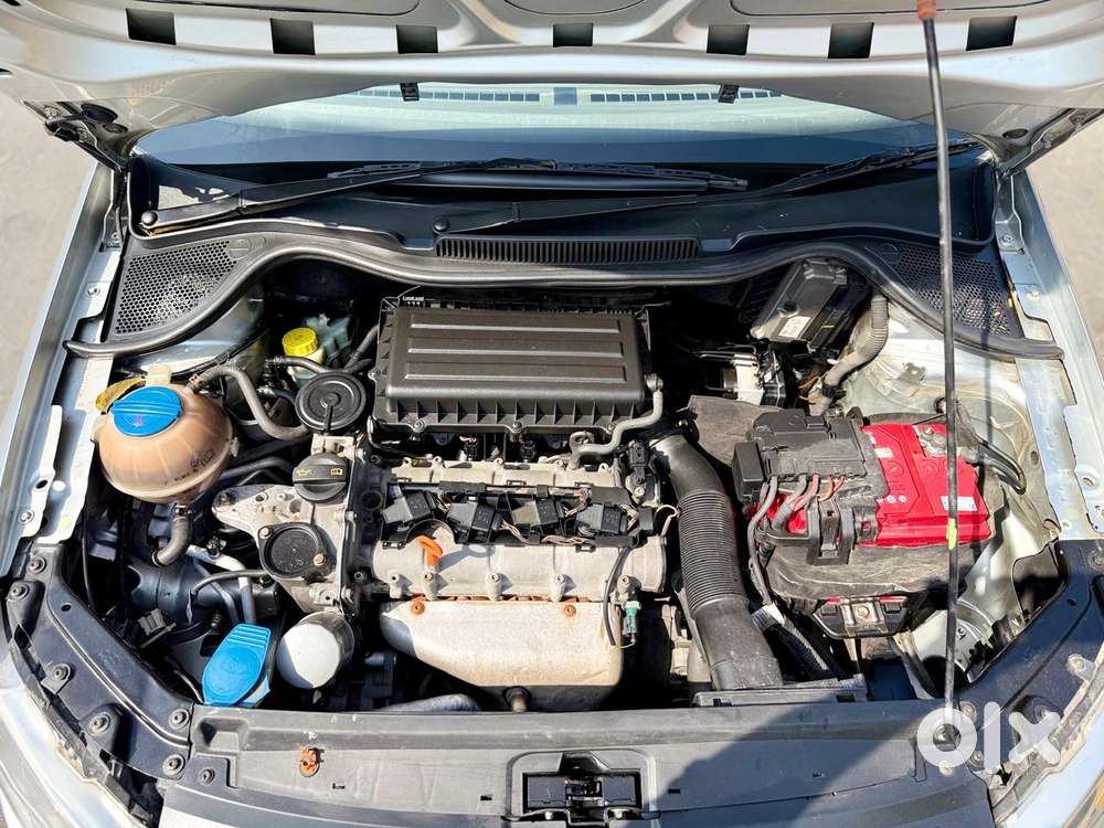 Volkswagen Vento 2010-2013 Petrol Highline, 2011, Petrol