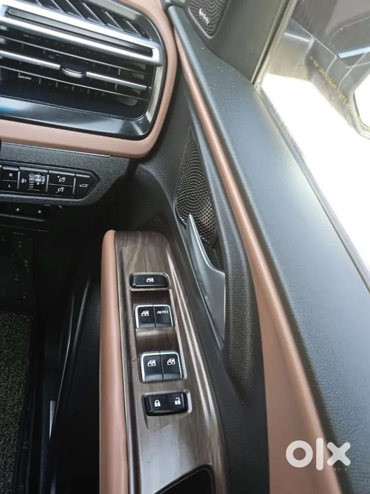 Mg Hector Plus 2024 Cng & Hybrids 28000 Km Driven