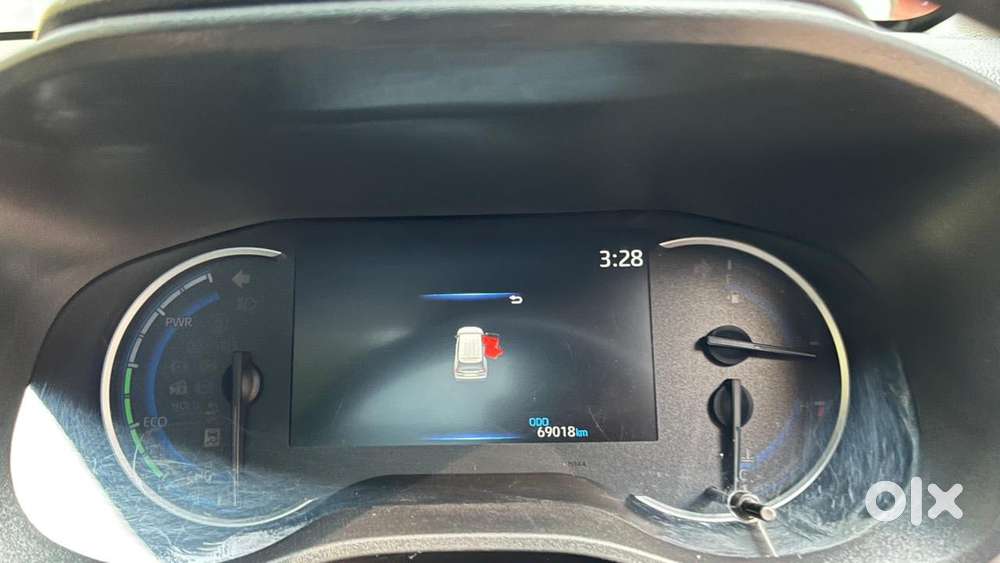 Toyota Innova Hycross 2.0 Zx (o) Hybrid 7 Str, 2024, Petrol