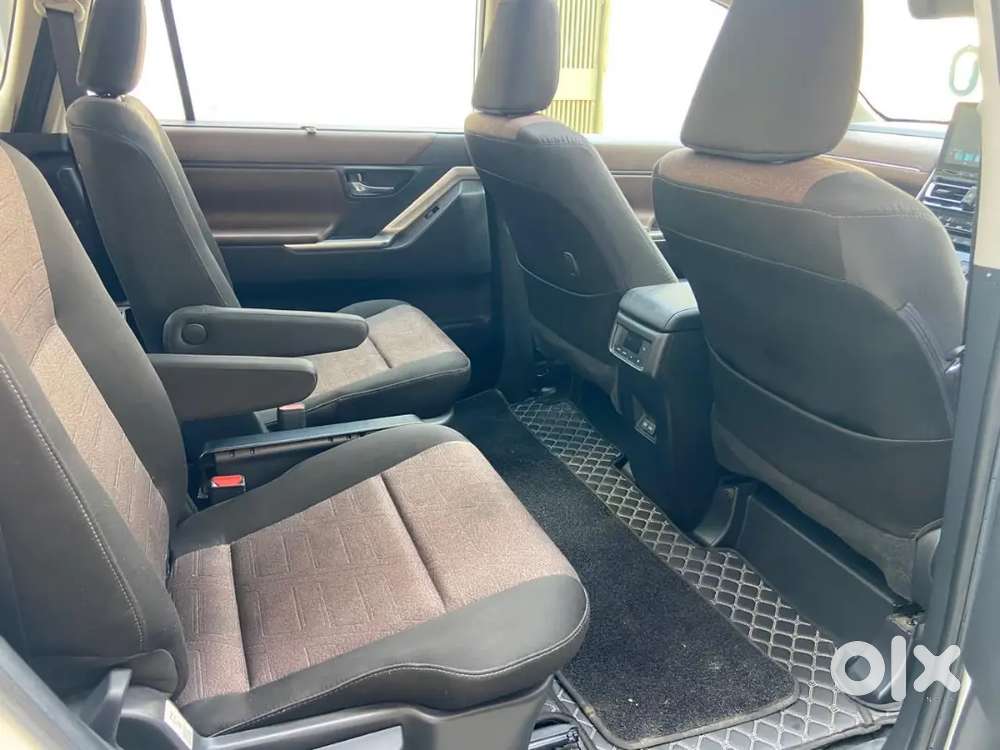 Toyota Innova Hycross 2024