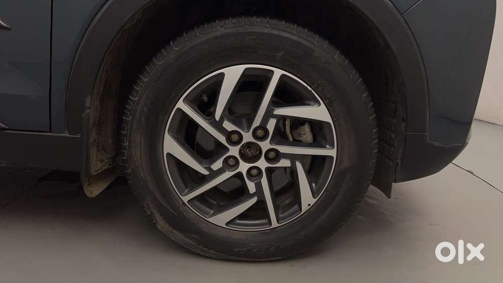 Mahindra Xuv300 W8 Option, 2022, Petrol