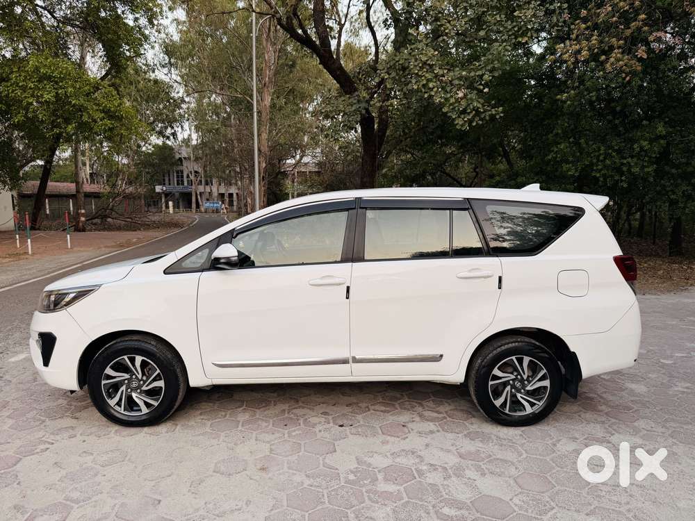 Toyota Innova Crysta 2.4 G Plus Mt 7 Str, 2021, Diesel