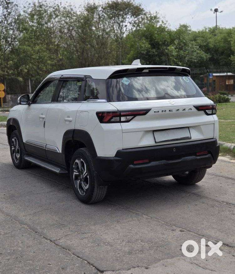 Maruti Suzuki Brezza 1.5 Lxi Cng, 2024, Cng & Hybrids