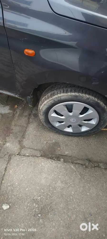 Very Good Condition Car New Tyre Bumper To Bumper Genuine Cng Outside