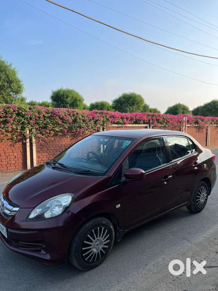 Honda Amaze 2nd Gen 2015 Diesel Well Maintained