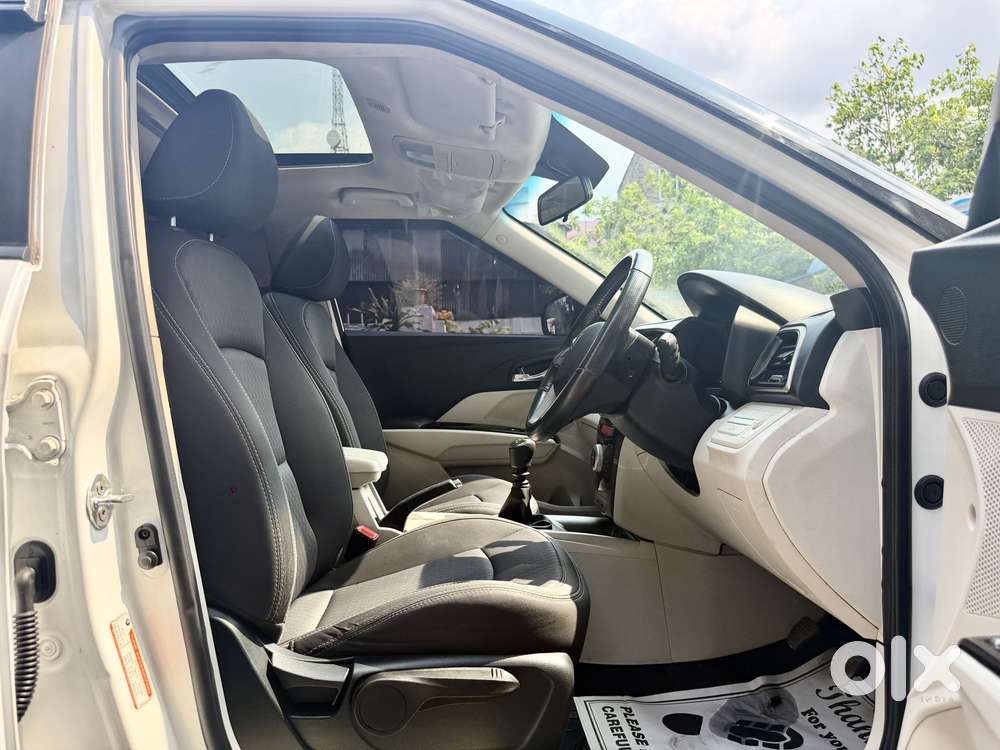 Mahindra Xuv300 W8 Option, 2024, Petrol