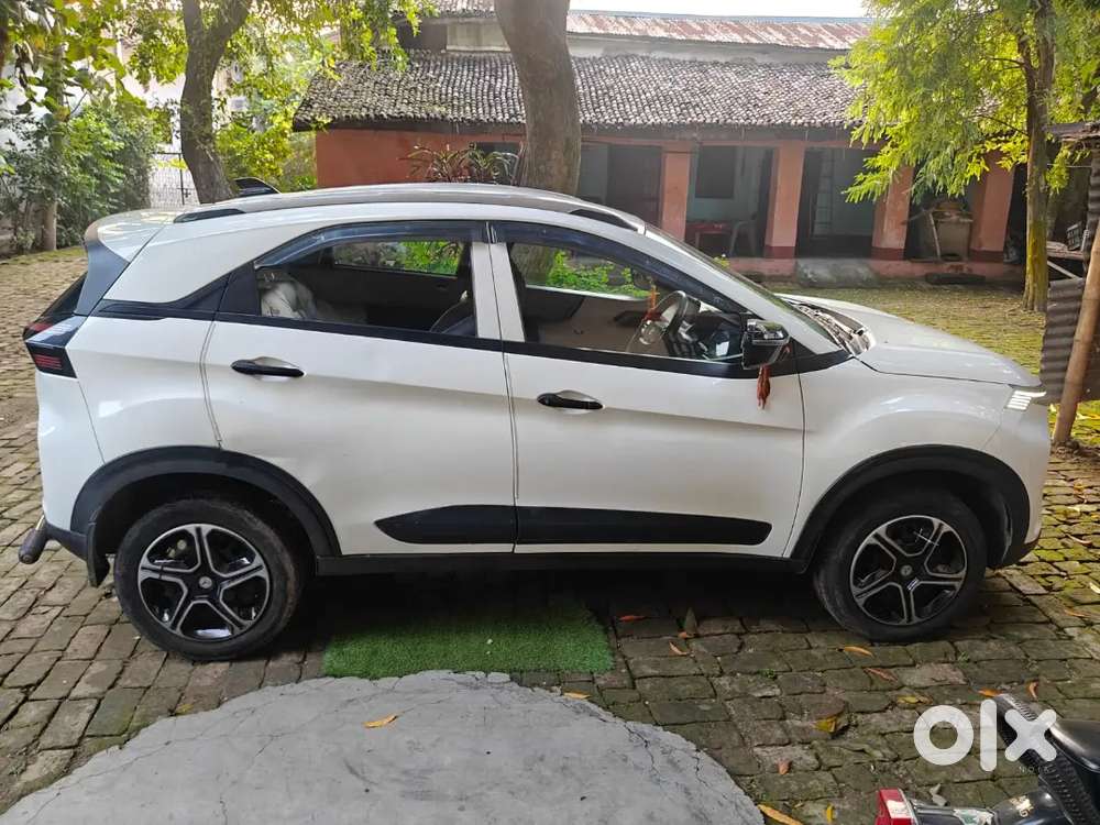 2024 Tata Nexon Smart Plus