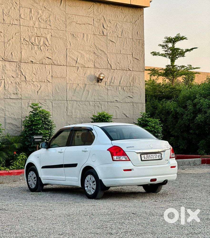 Maruti Suzuki Dzire Vxi Ags, 2010, Cng & Hybrids