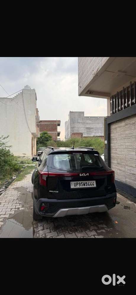 With 2.5 Years Of Extended Warranty By Kia